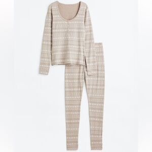 H&M Beige Christmas Holiday Season Snowflake Print Pajamas Seasonal Tan Taupe